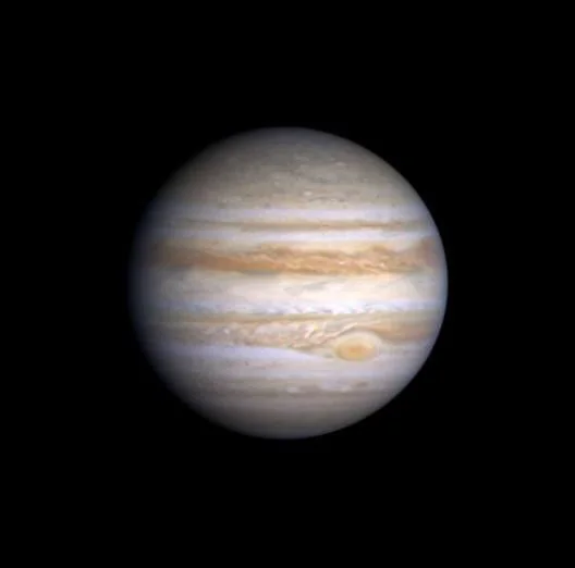 Júpiter: Júpiter e a Grande Mancha Vermelha em composição de imagens da Cassini.