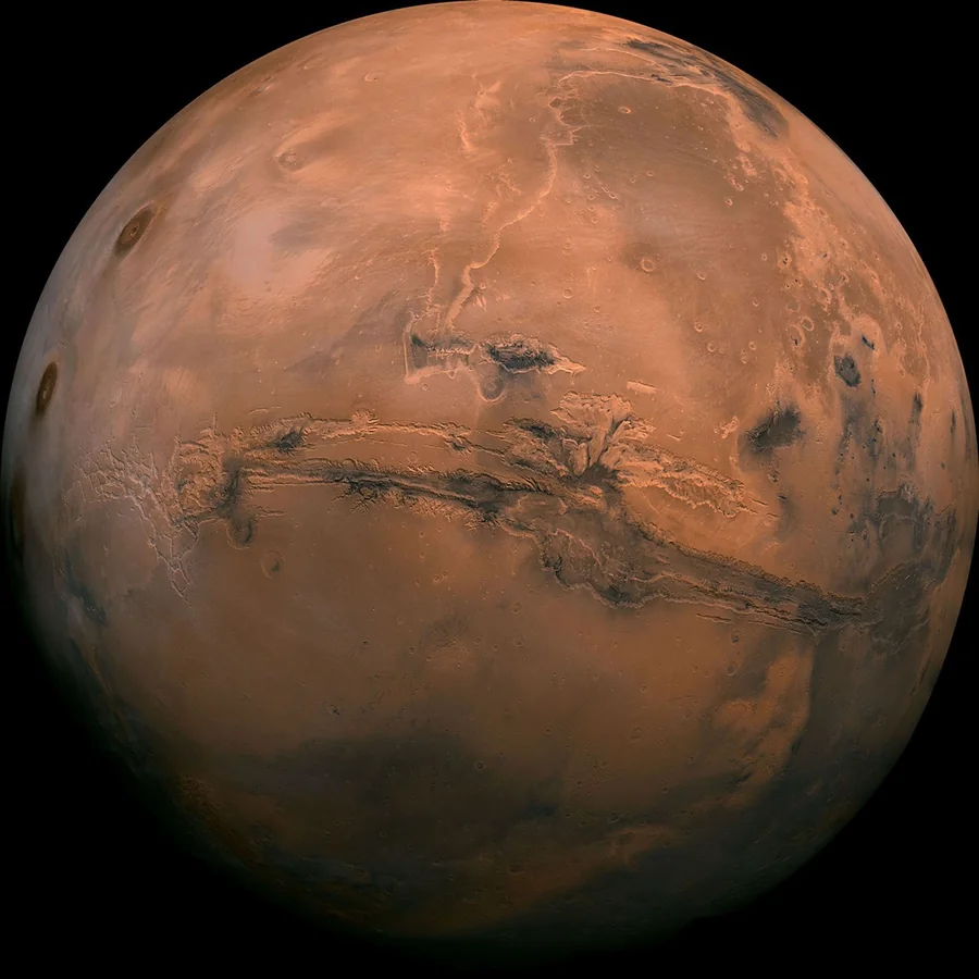 Marte: Mosaico de Marte feito com imagens da Viking Orbiter; não é uma foto única.