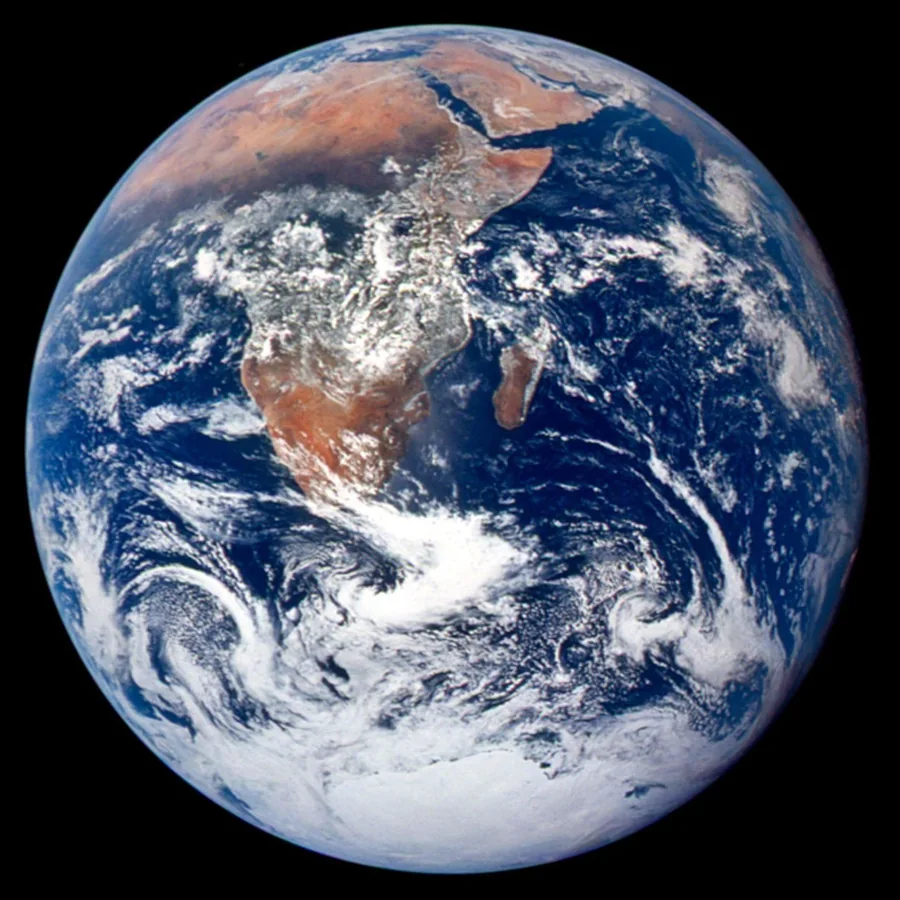 Terra: A Terra fotografada pela tripulação da Apollo 17 em 1972.