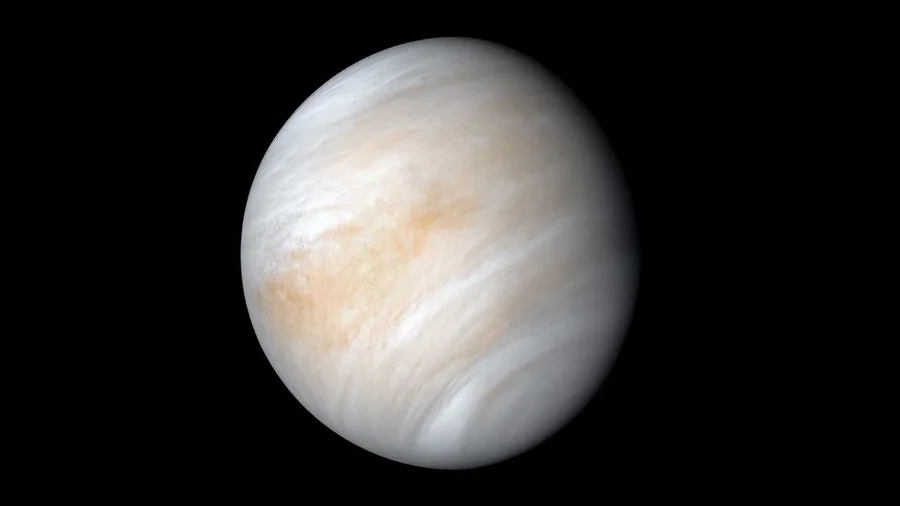 Vênus: Vênus visto pela Mariner 10; as nuvens escondem a superfície.